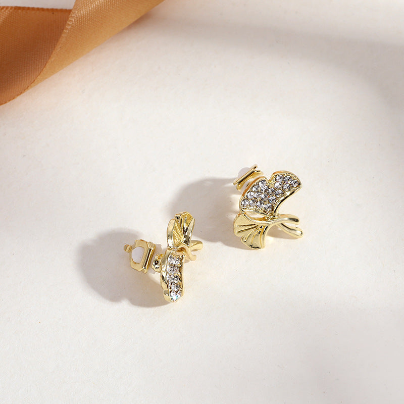 Pearl Ear Clips