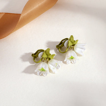 Pearl Ear Clips
