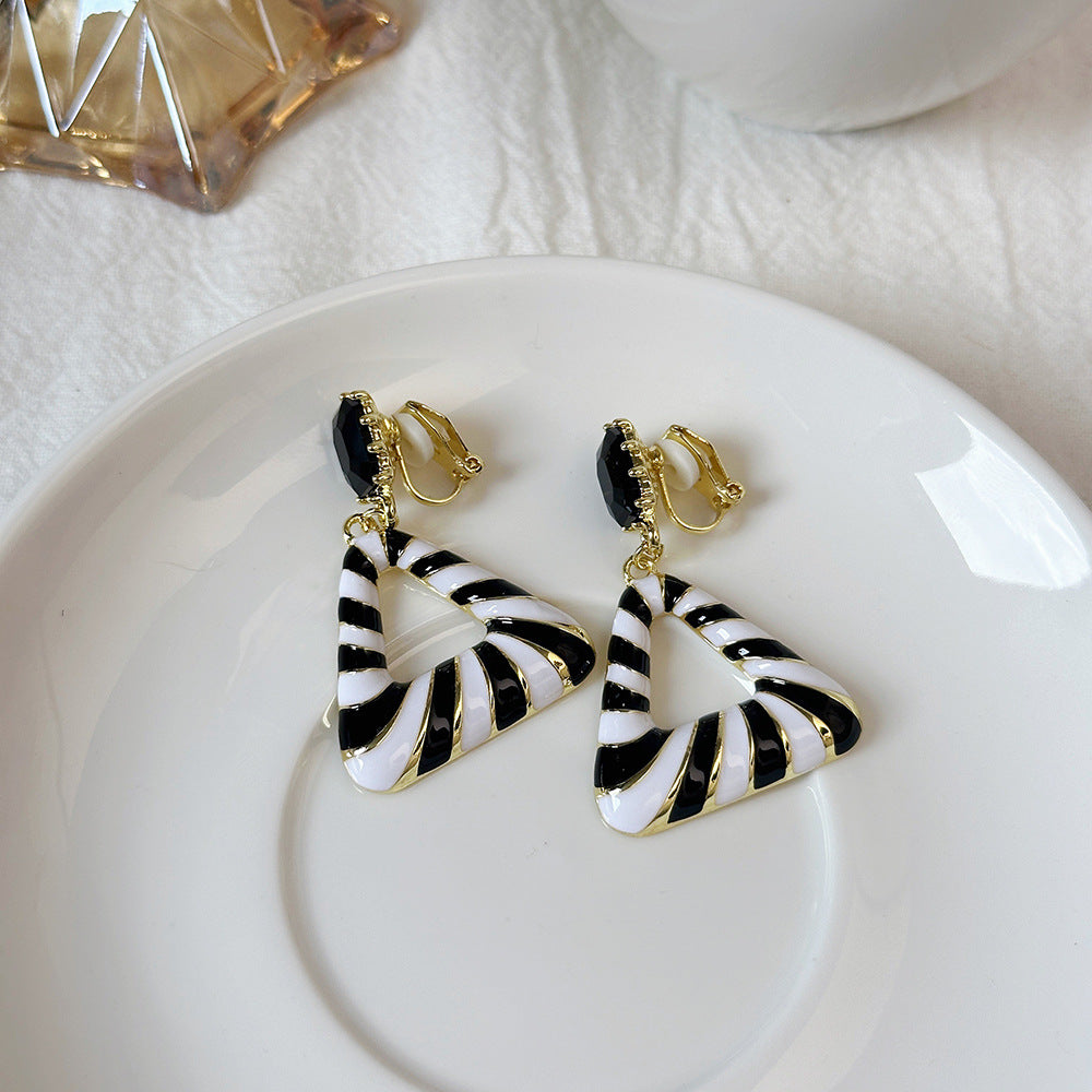 Pearl Ear Clips