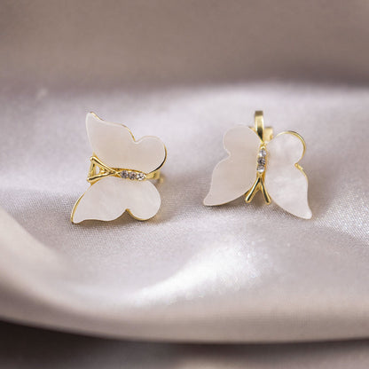 Pearl Ear Clips