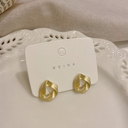 pearl earrings