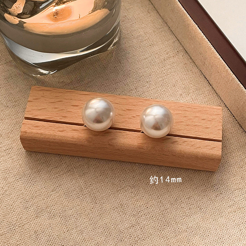 pearl earrings