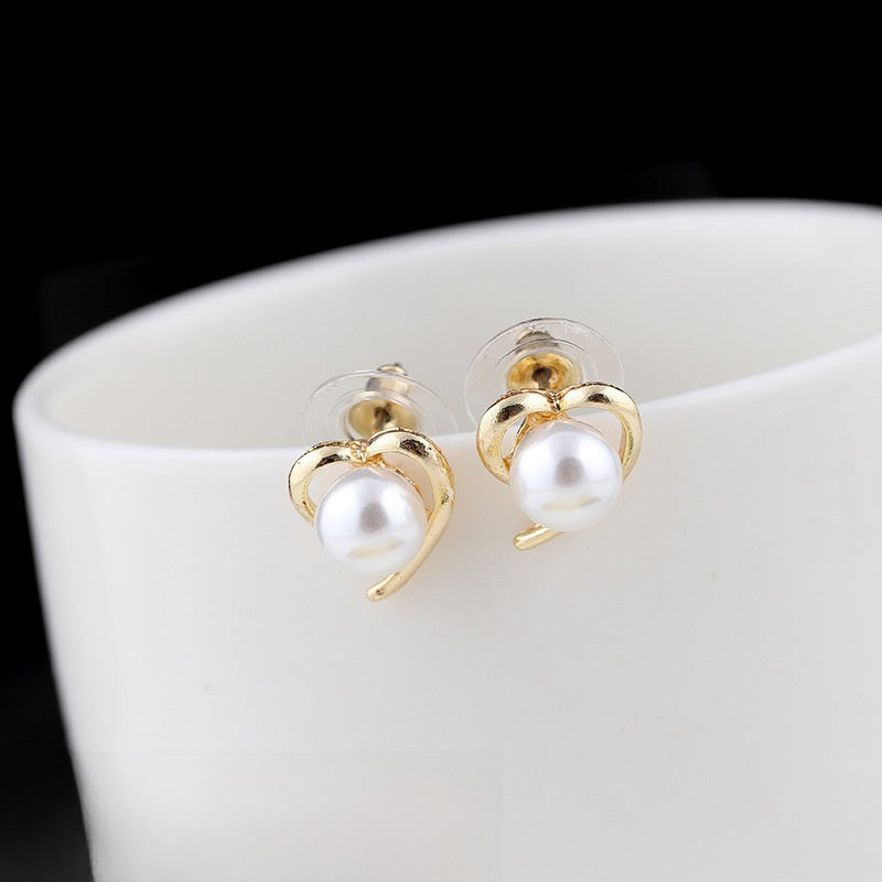 pearl earrings