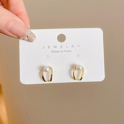 pearl earrings