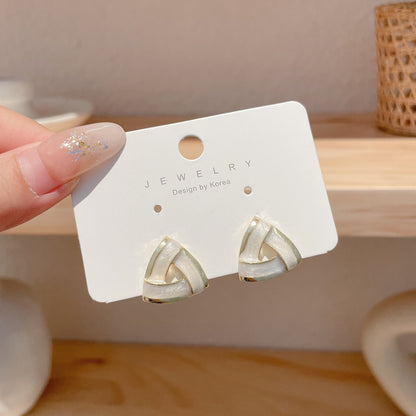 pearl earrings