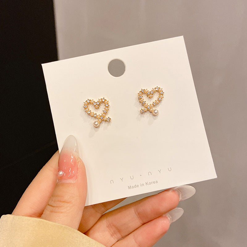pearl earrings