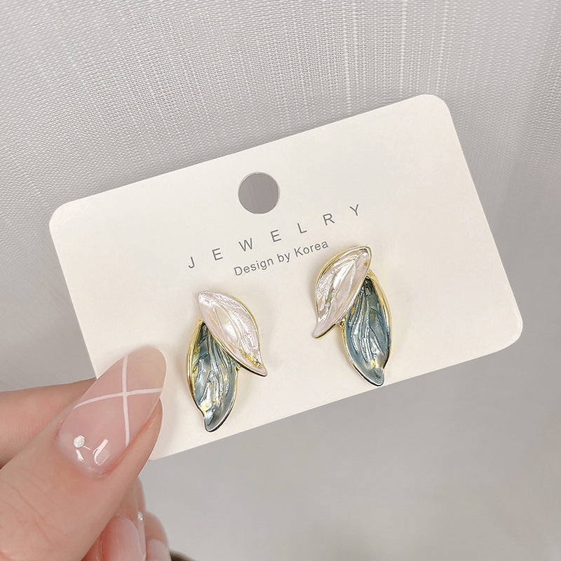pearl earrings