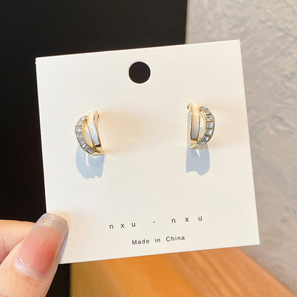 pearl earrings
