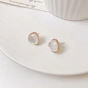 pearl earrings