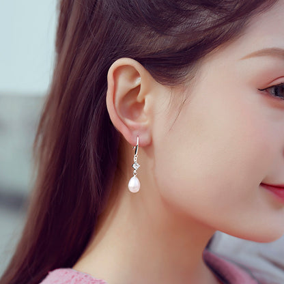 pearl earrings