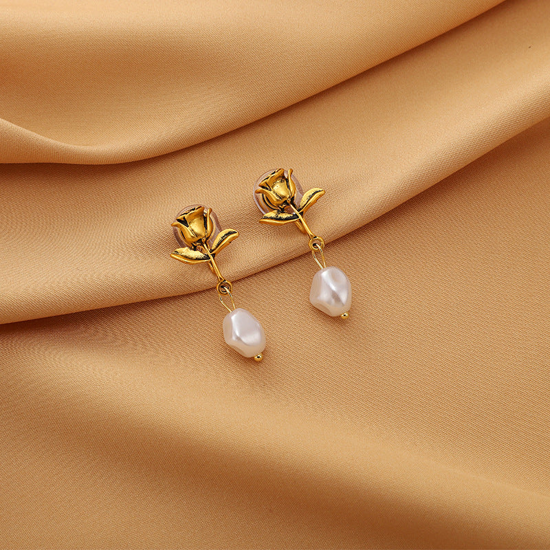 Pearl earrings without pierced ears