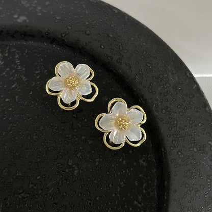 Pearl earrings without pierced ears