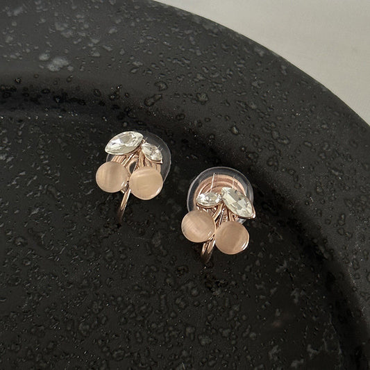 Pearl earrings without pierced ears