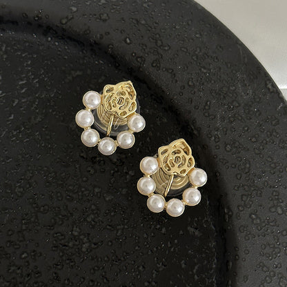 Pearl earrings without pierced ears