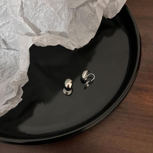 Pearl earrings without pierced ears