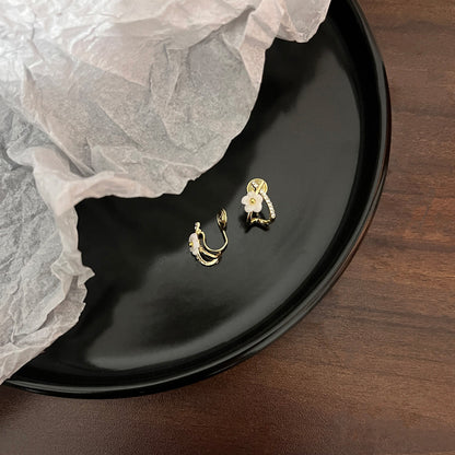 Pearl earrings without pierced ears