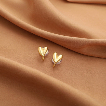 Pearl earrings without pierced ears