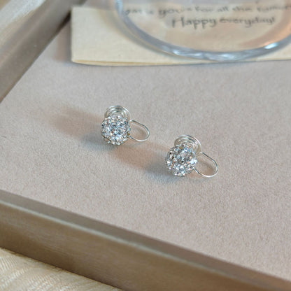 Pearl earrings without pierced ears
