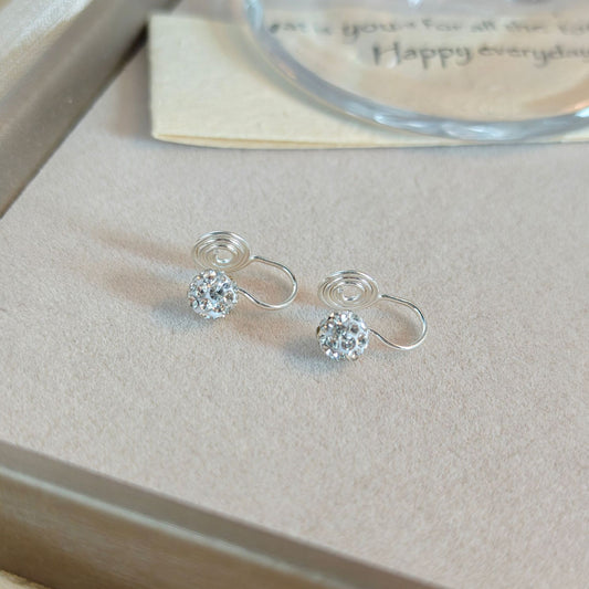 Pearl earrings without pierced ears