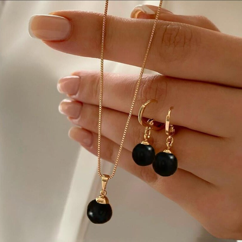 Pearl Necklace and Earrings Set
