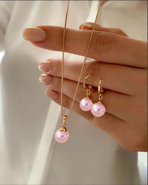 Pearl Necklace and Earrings Set