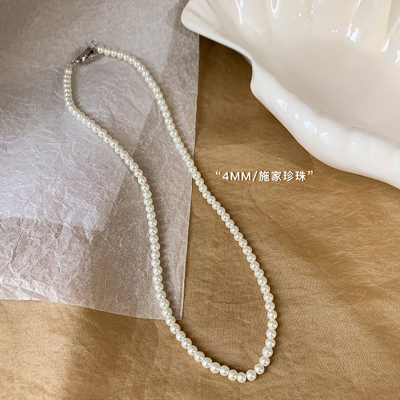 Pearl Necklace for women paired with cheongsam