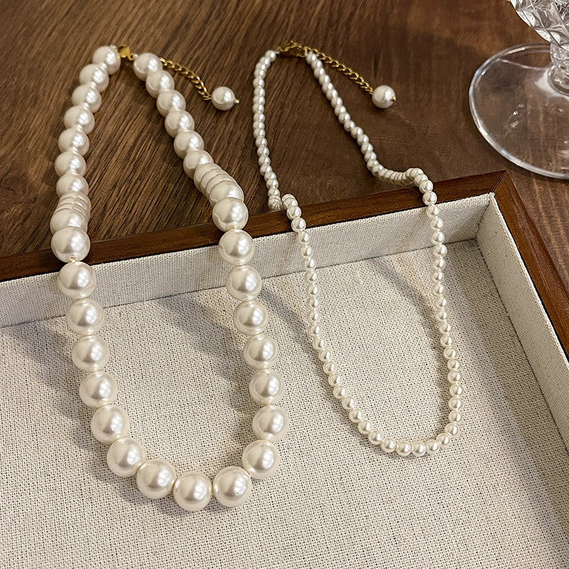 Pearl Necklace for women paired with cheongsam