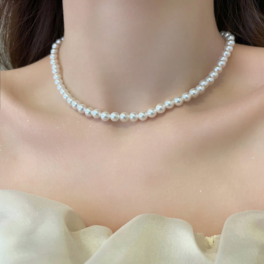 Pearl Necklace for women paired with cheongsam