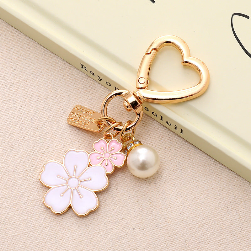 Pearl necklace pendant