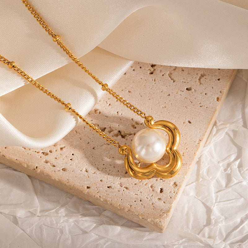 Pearl necklace