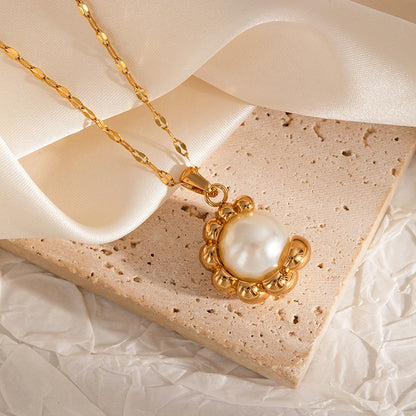 Pearl necklace