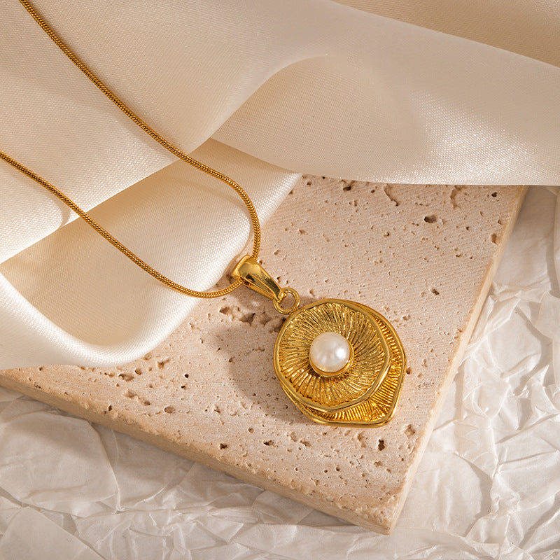 Pearl necklace