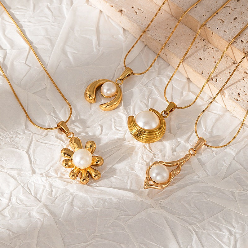 Pearl necklace