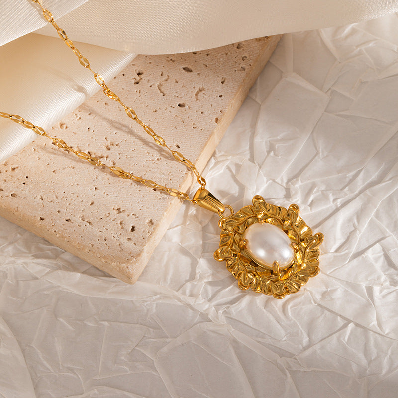 Pearl necklace