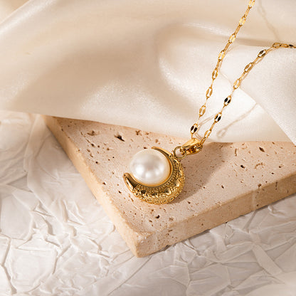 Pearl necklace