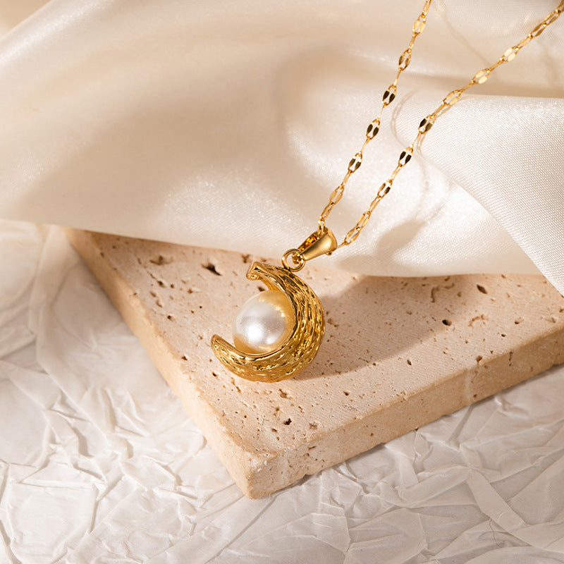 Pearl necklace