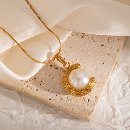 Pearl necklace
