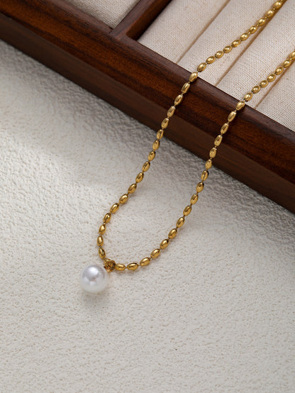 Pearl necklace