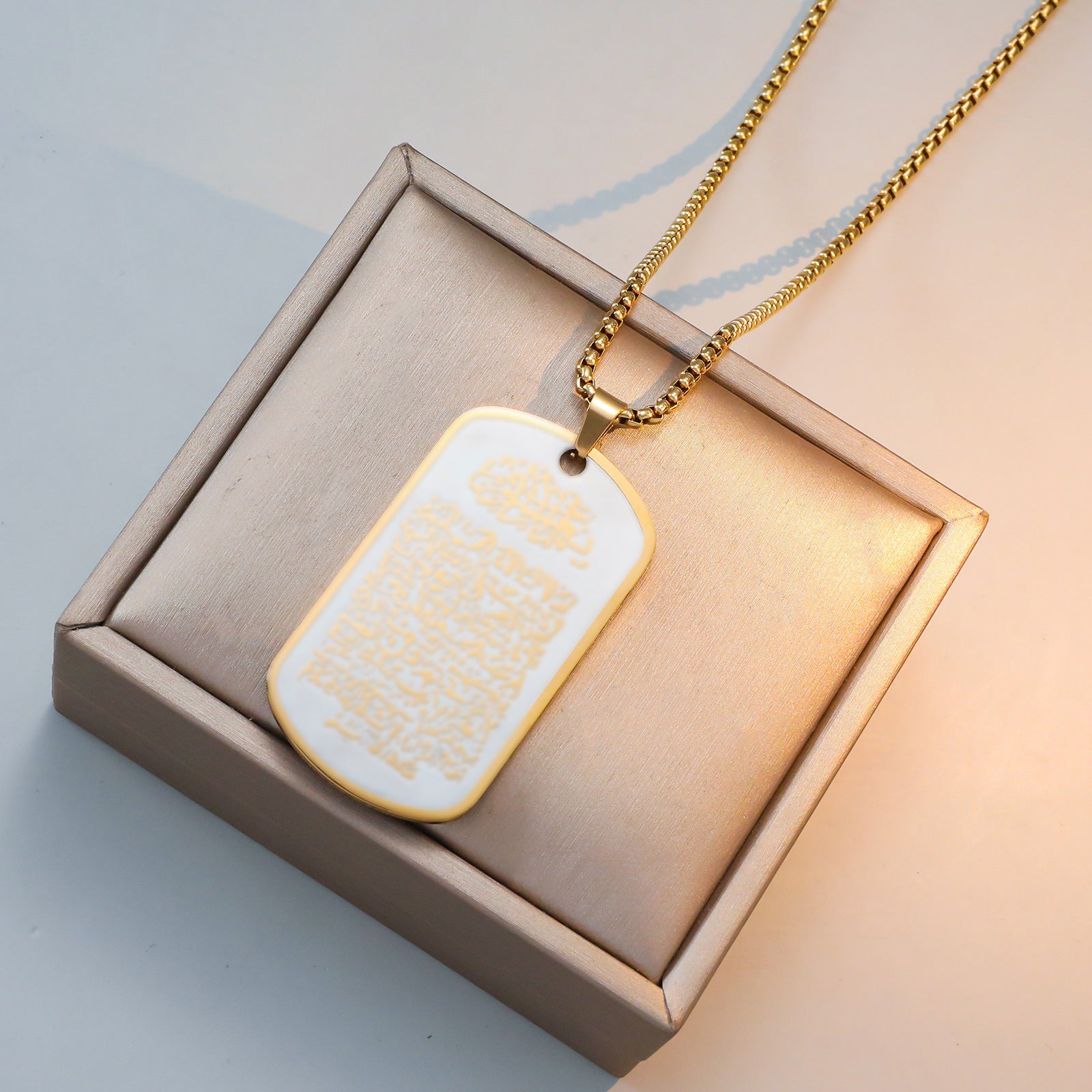 Pendant necklace, hip-hop style
