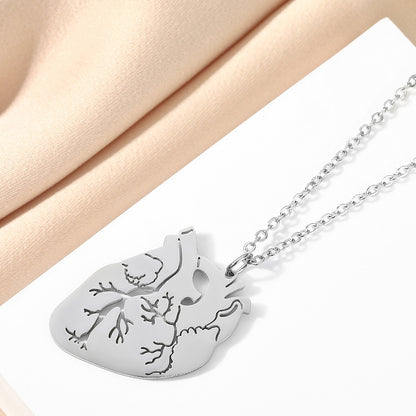 pendant necklace