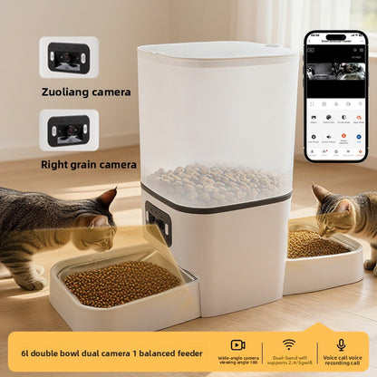 Pet feeder