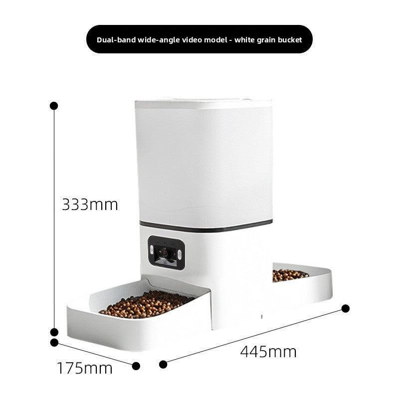 Pet feeder