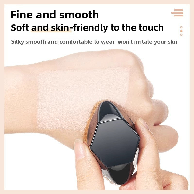 Petal-shaped Seamless Makeup Brush