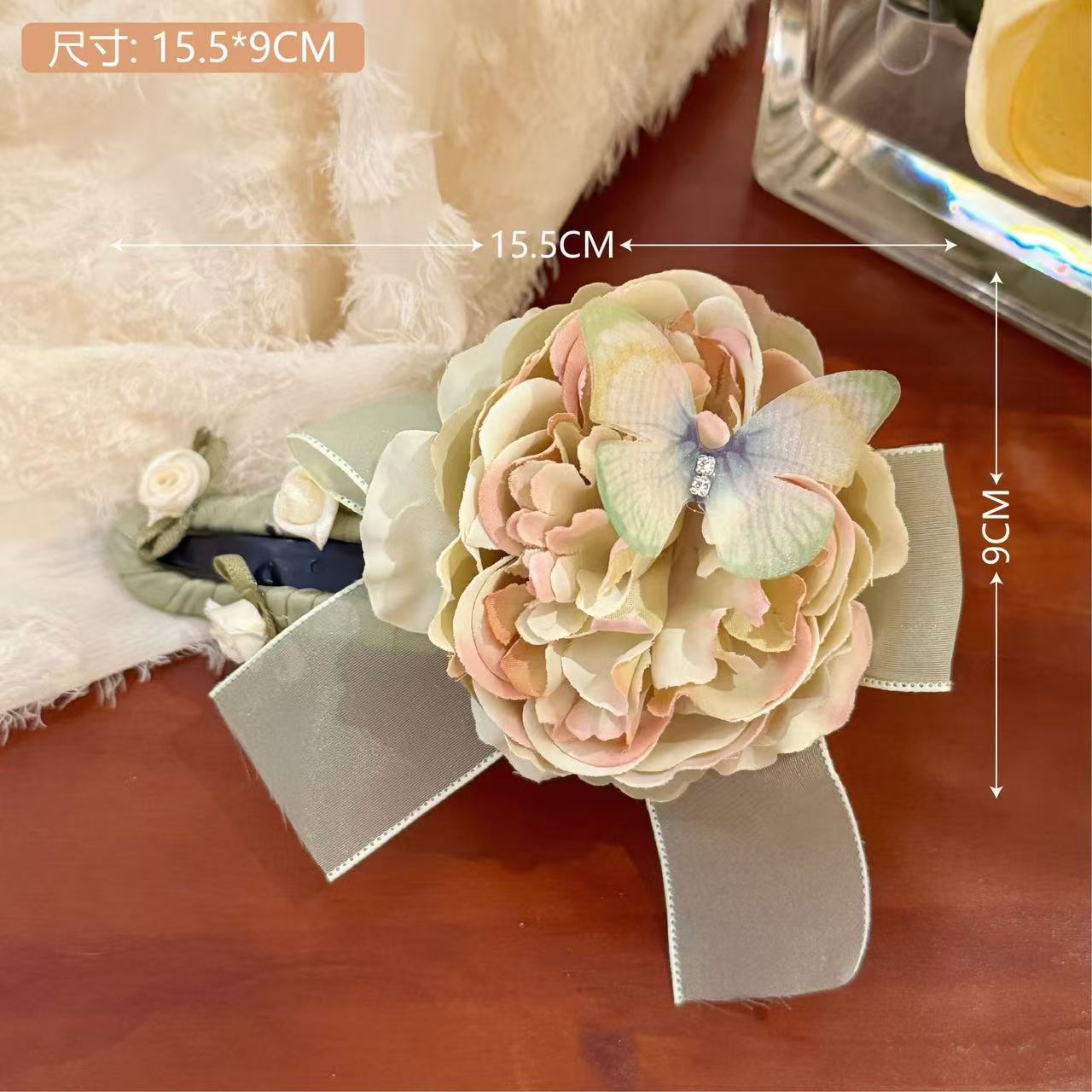 Phalaenopsis hairpin