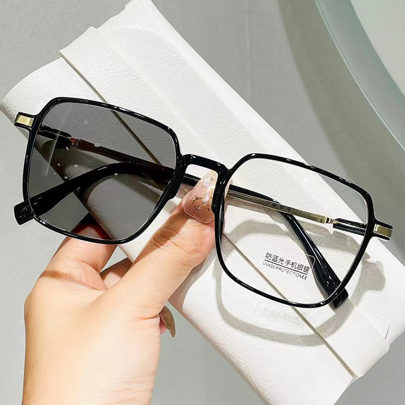 Photochromic Anti-Blue Light Glasses with Square Frame