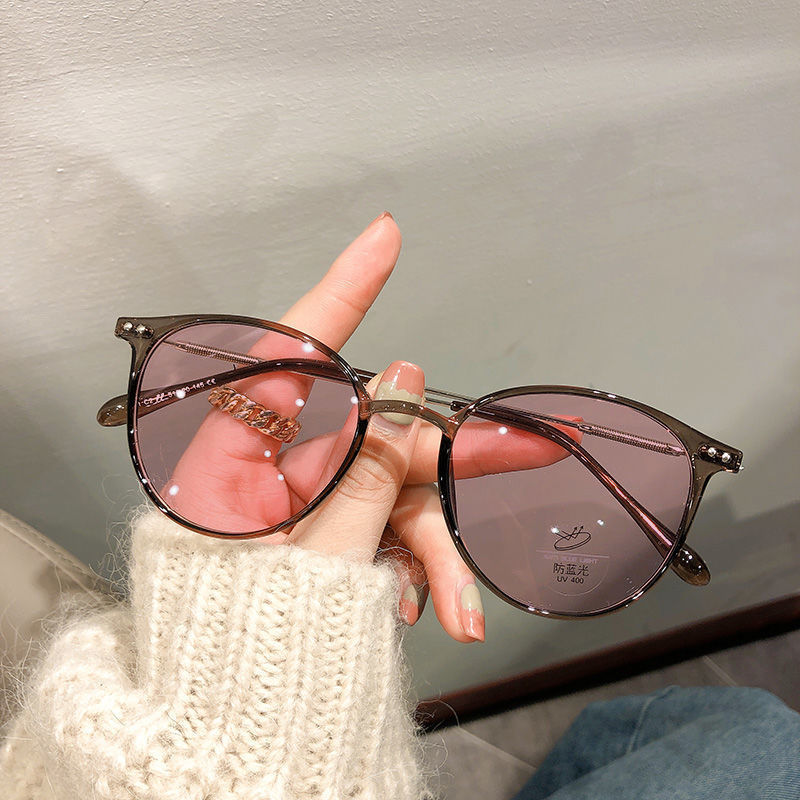 Photochromic Prescription Glasses with Oval Frame