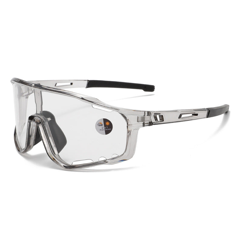 Photochromic sunglasses