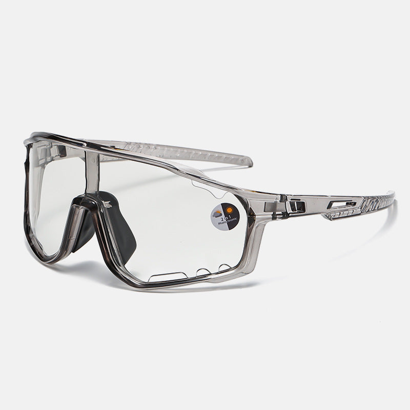 Photochromic sunglasses