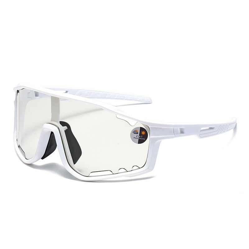 Photochromic sunglasses