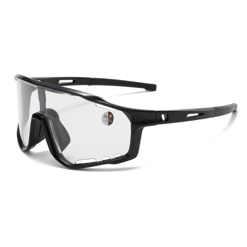 Photochromic sunglasses